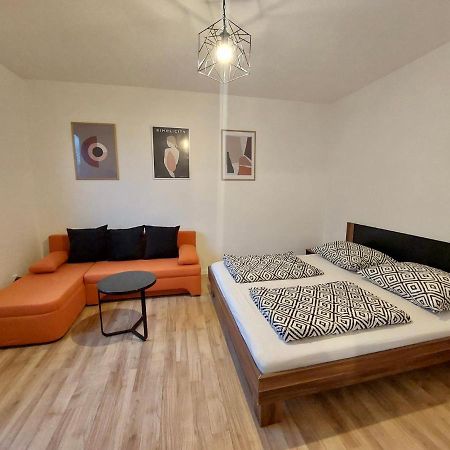 Utulny Apartman V Centre Bb Банска-Бистрица Экстерьер фото