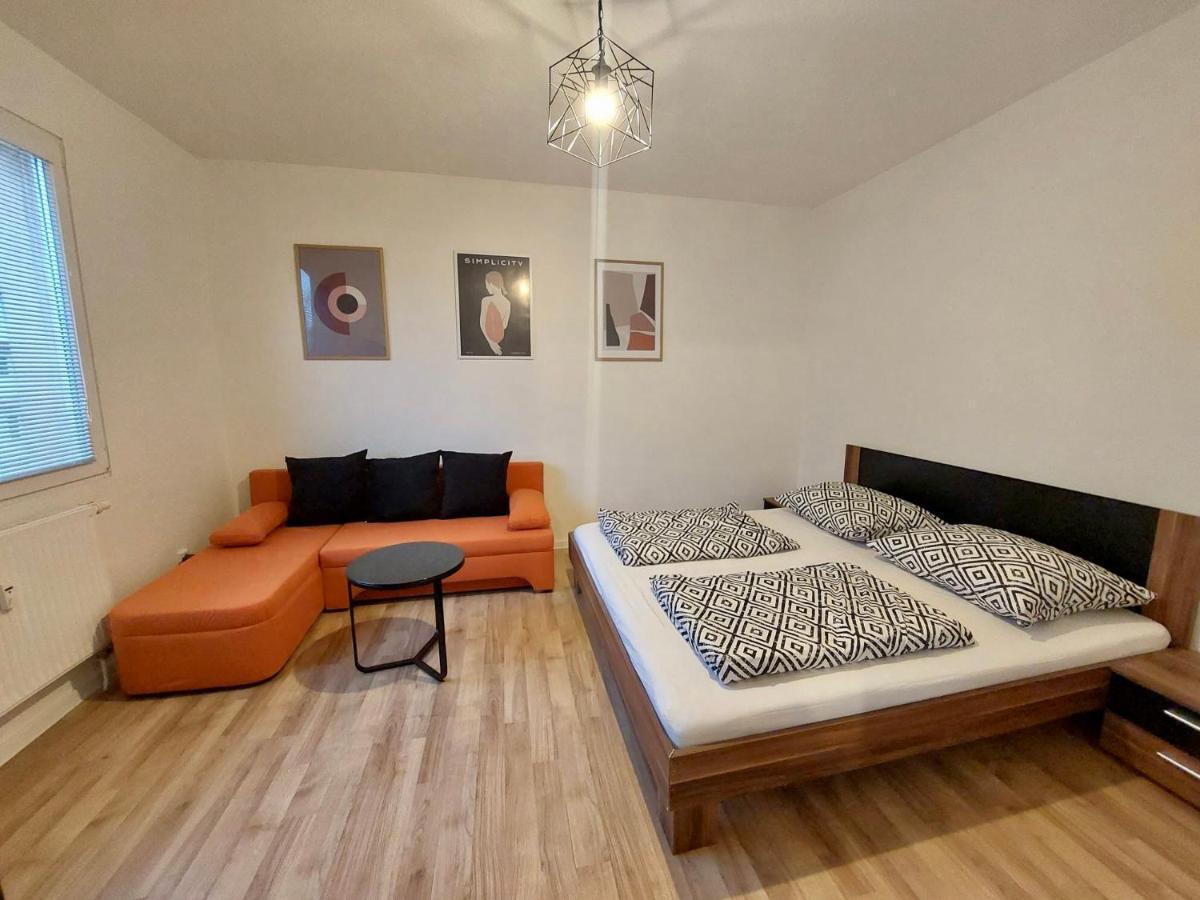 Utulny Apartman V Centre Bb Банска-Бистрица Экстерьер фото